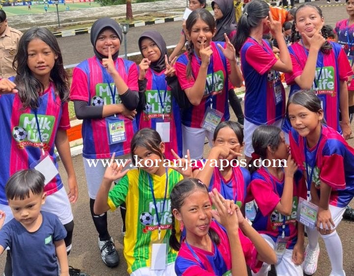 SDN Bidara Cina 03 Pagi Lolos ke 16 Besar MilkLife Soccer Challenge Dukungan Mengalir Untuk Skuad Broneo
